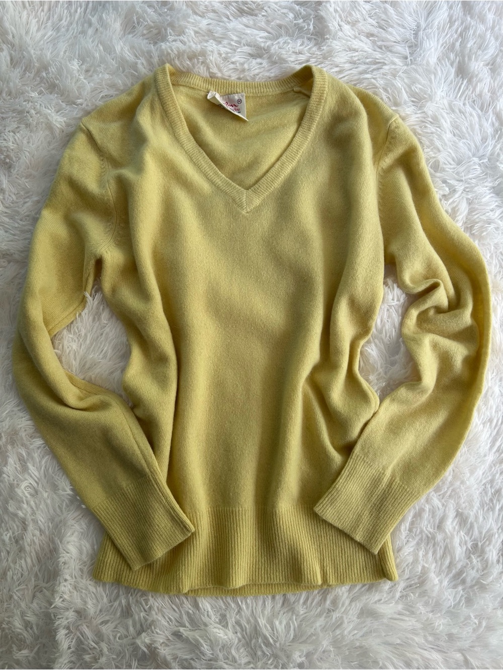 Vintage Kimlon Angora Wool V-Neck Sweater Medium